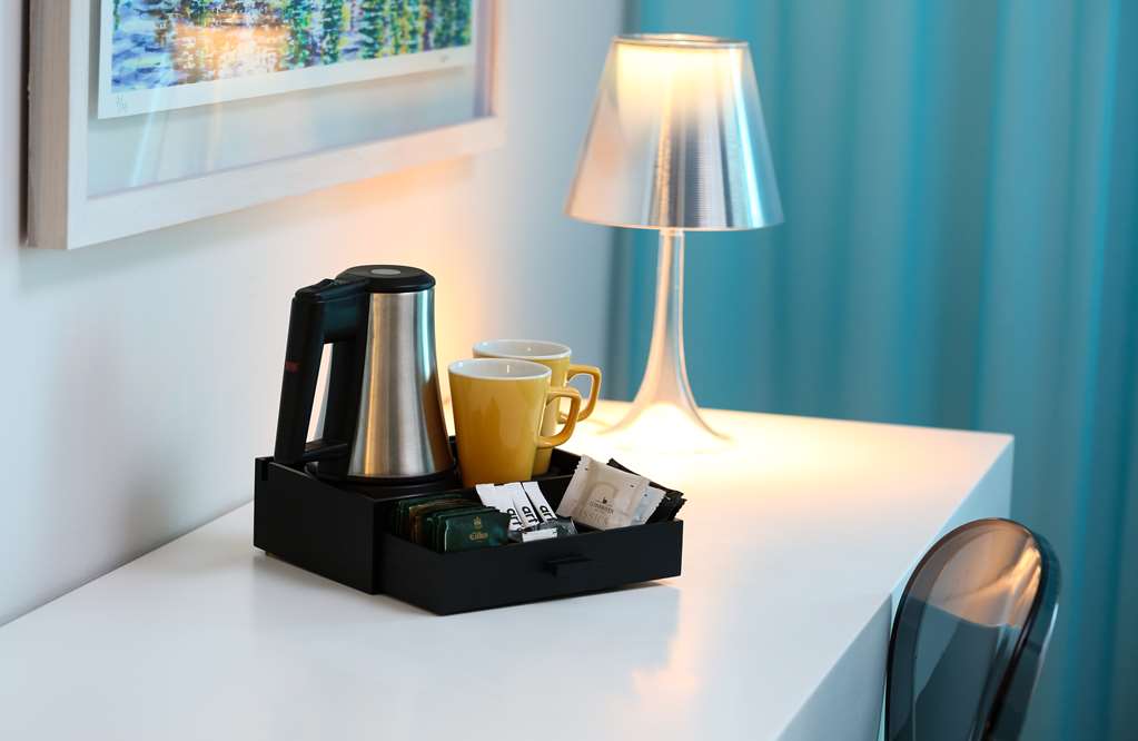 art standard room coffee