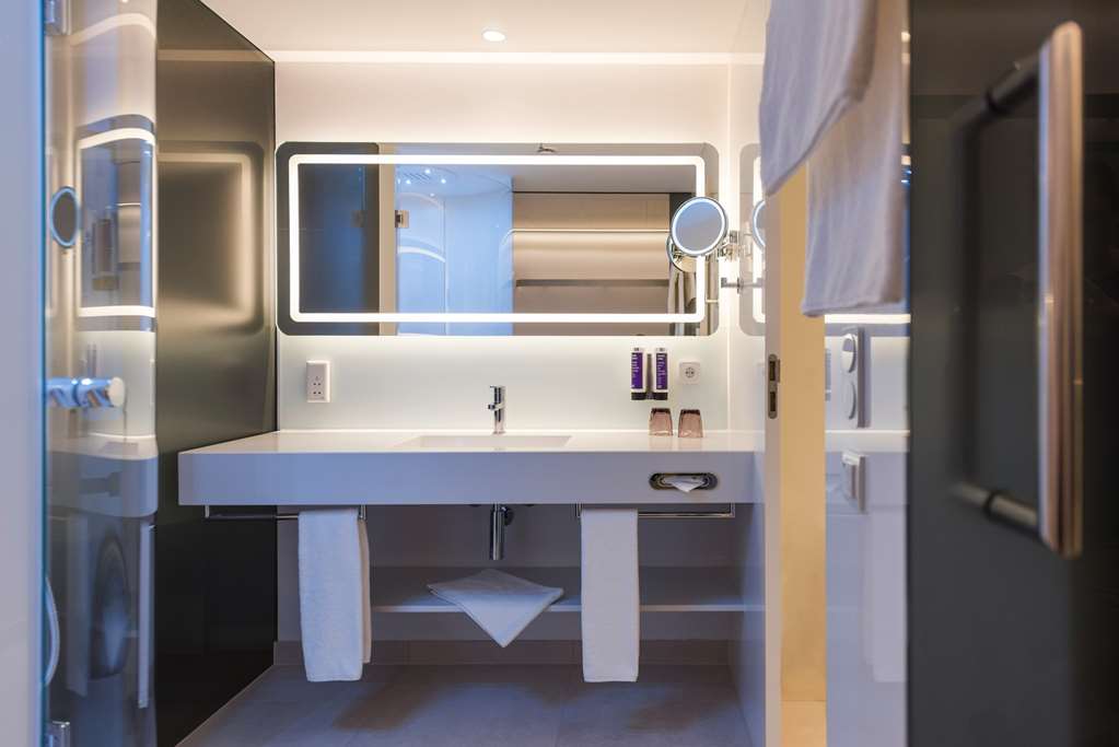 Jaz Stuttgart, Germany - Bathroom