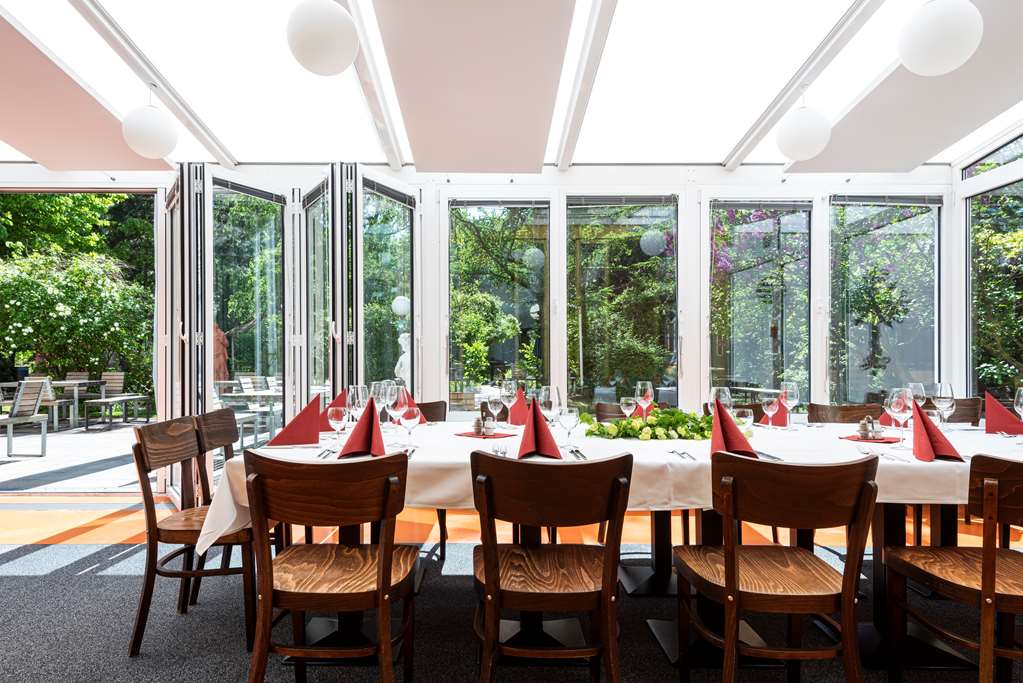 Restaurant TOP EMBRACE Hotel Grenzfall Berlin