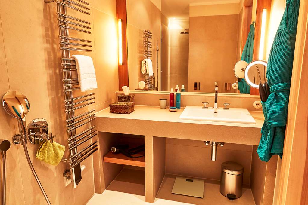 Orania bathroom accessible