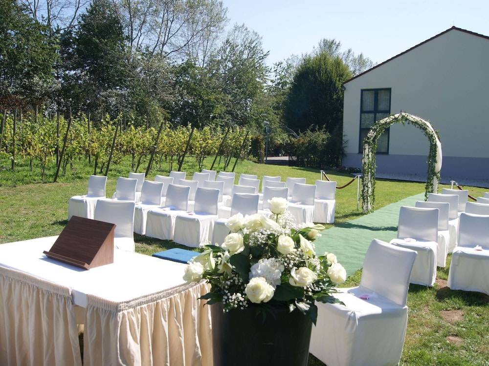 Indoor wedding