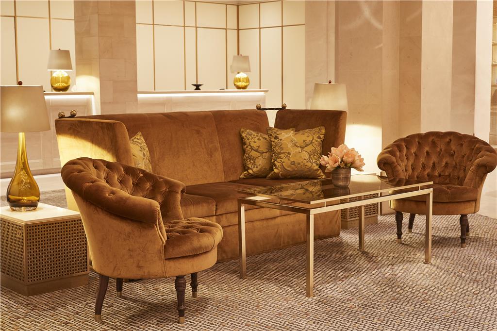 Lobby Lounge & Bar