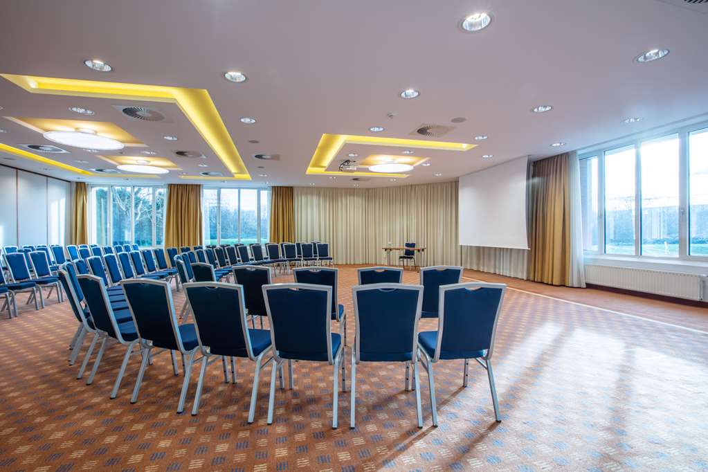 Karlsruhe 3 with theater setup
