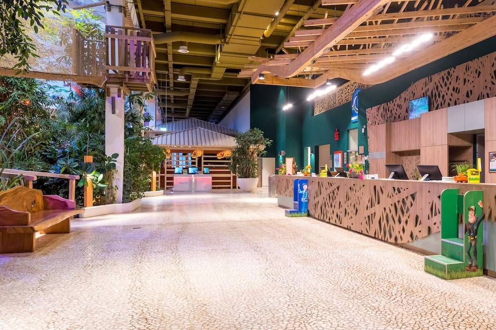 Reception hall