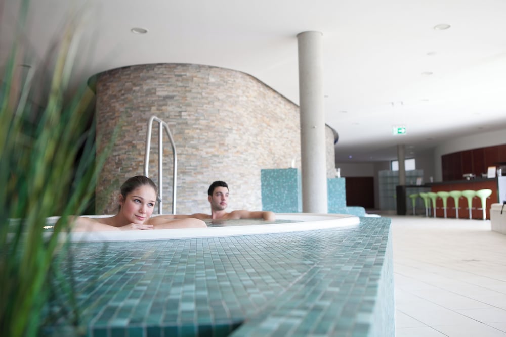 Indoor spa tub