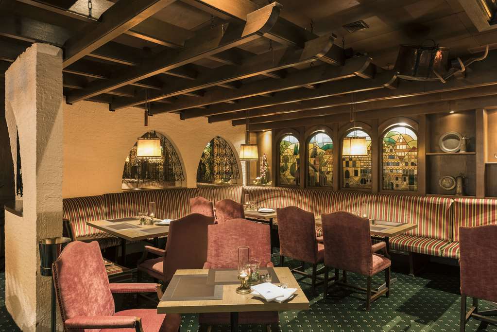 Daily from 12 a.m. to 11 p.m.Regional specialities, beer from the cask and wine by the glass in a relaxed atmosphere