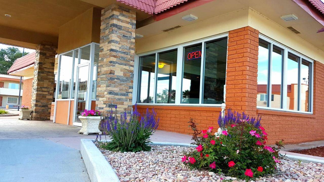Travelodge La Junta - photo 2
