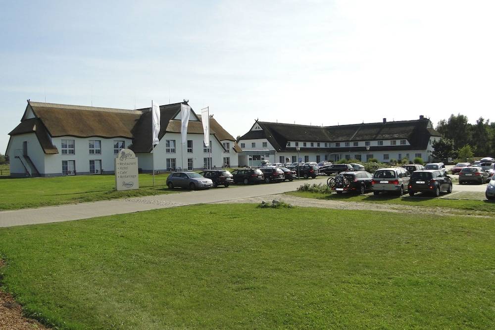 Reit und Freizeithotel Friesenhof