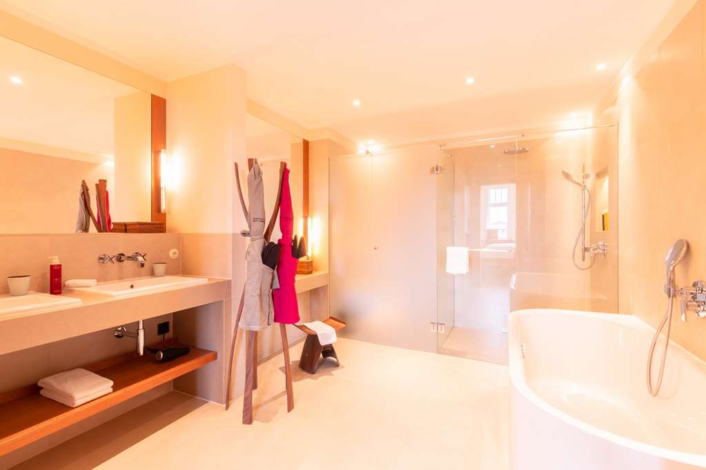 Orania bath room right by Fridolin Full