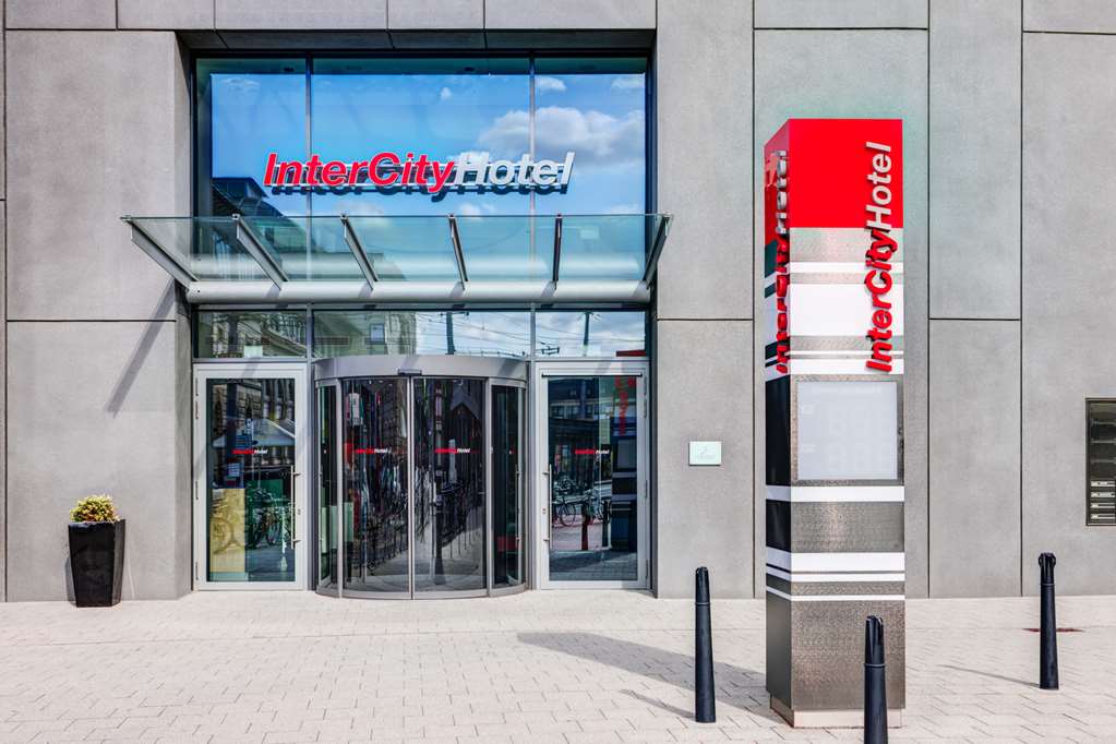 IntercityHotel Mannheim, Germany - Hotel Entrance