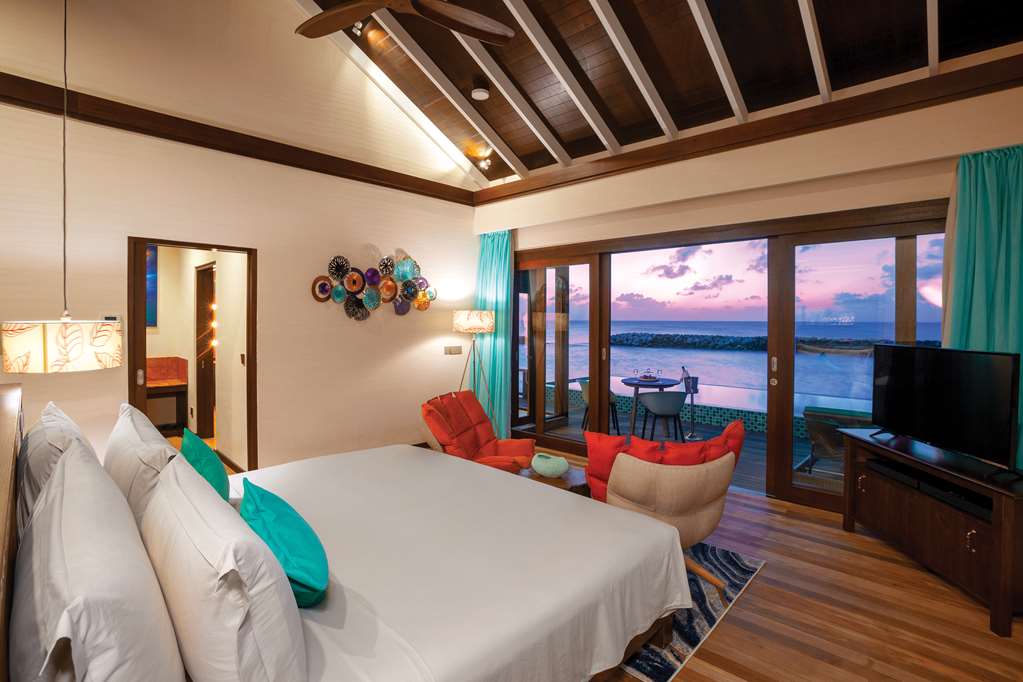 ATMOSPHERE KANIFUSHI MALDIVES VILLAS Water Villa with Pool Sunset View