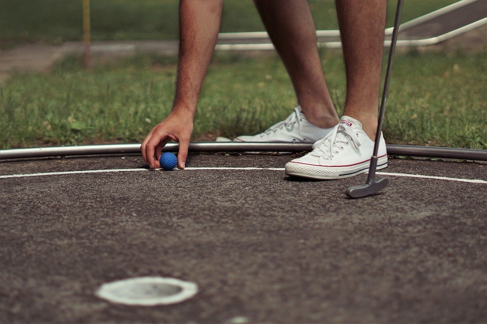 Mini-golf