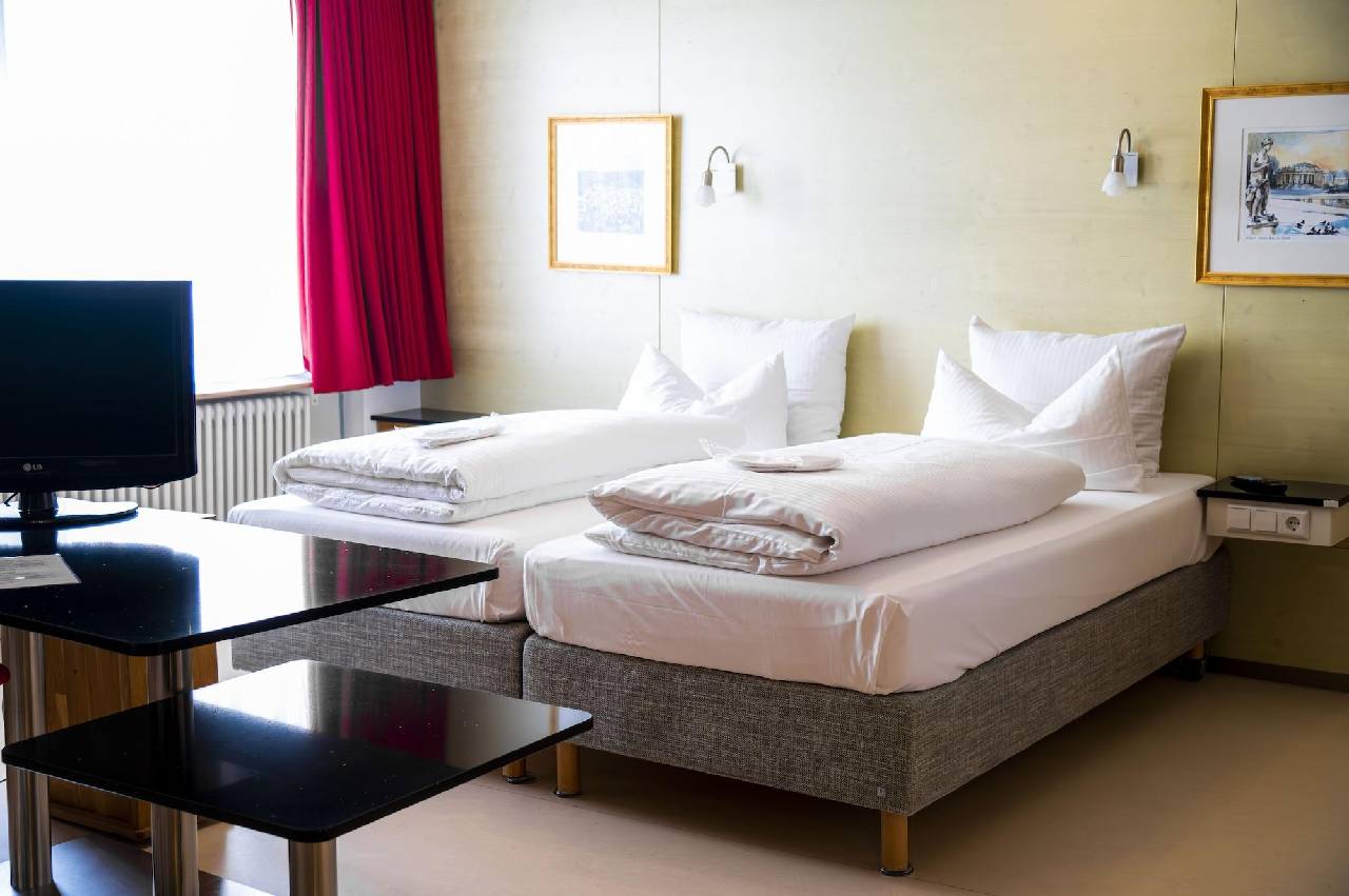 Guest room
