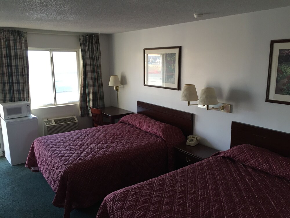 Slumber Inn Of Harrisonville - photo 3