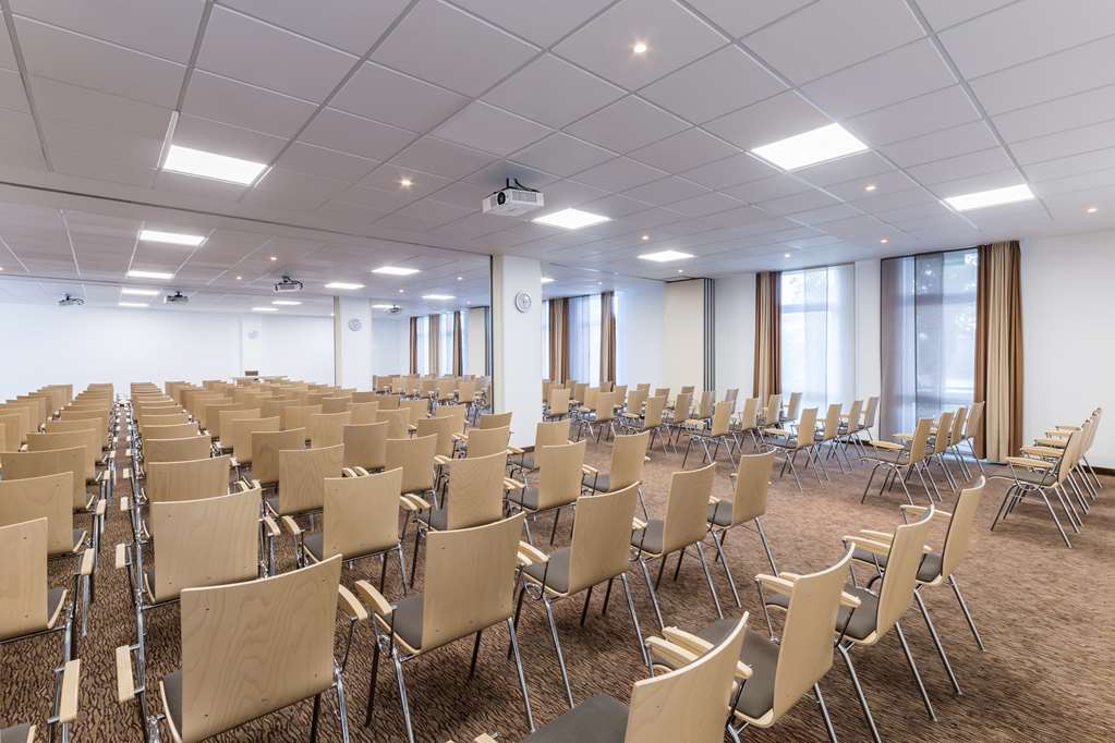 Meeting room theater set-up