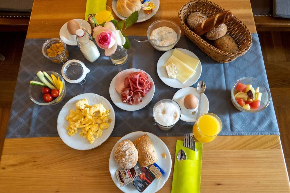 Breakfast meal