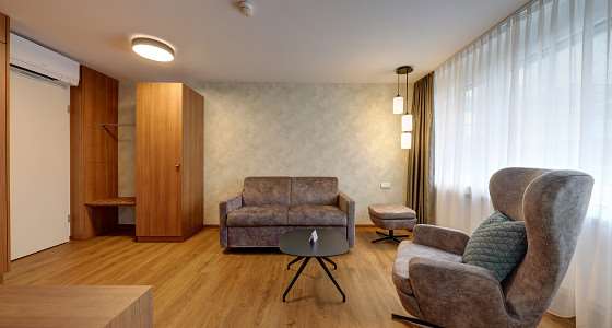 suite living area