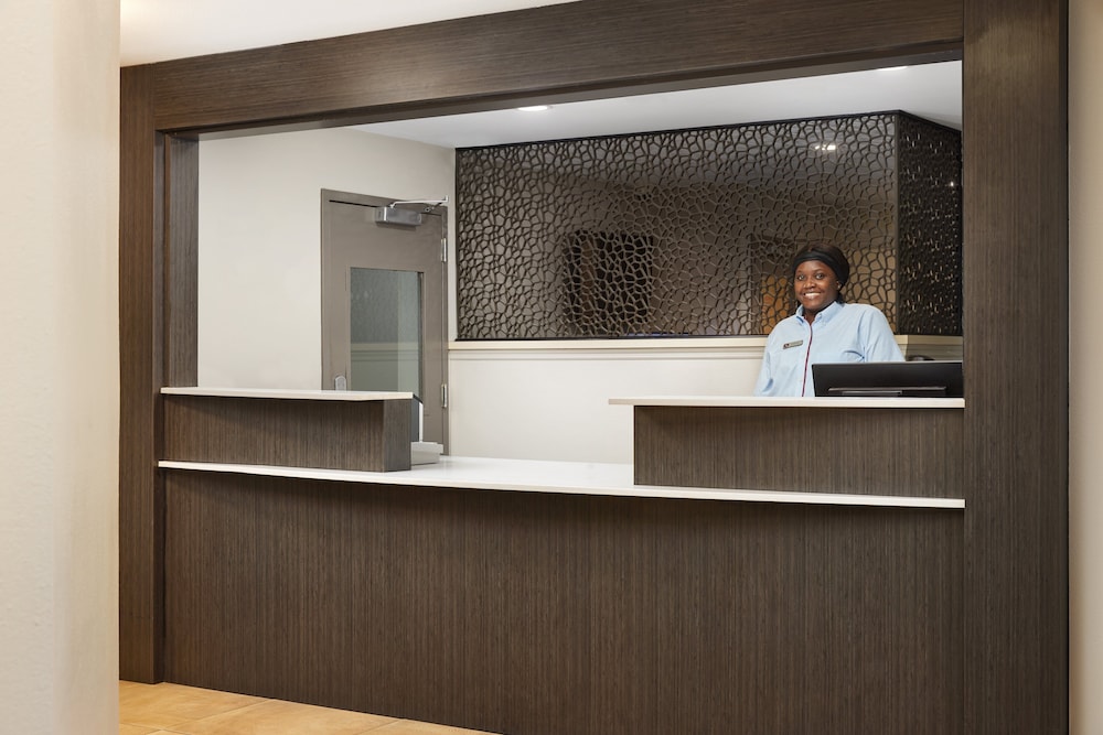 Candlewood Suites I 26 at Northwoods Mall an IHG Hotel - photo 2