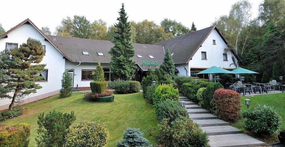 Wald Café Hotel Restaurant