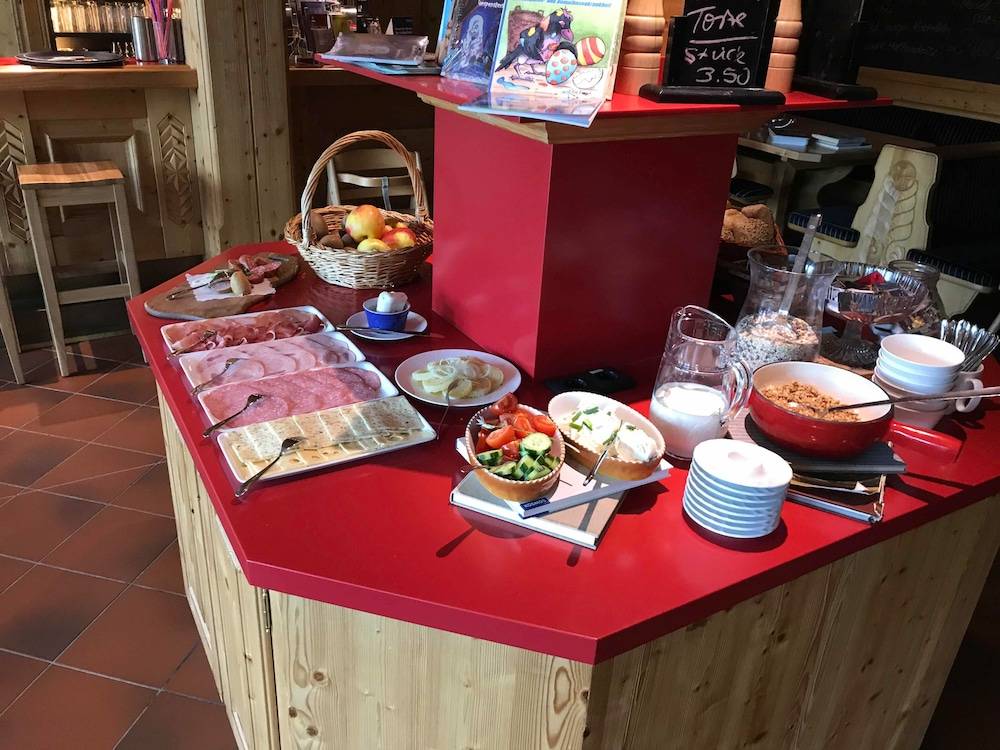 Breakfast area