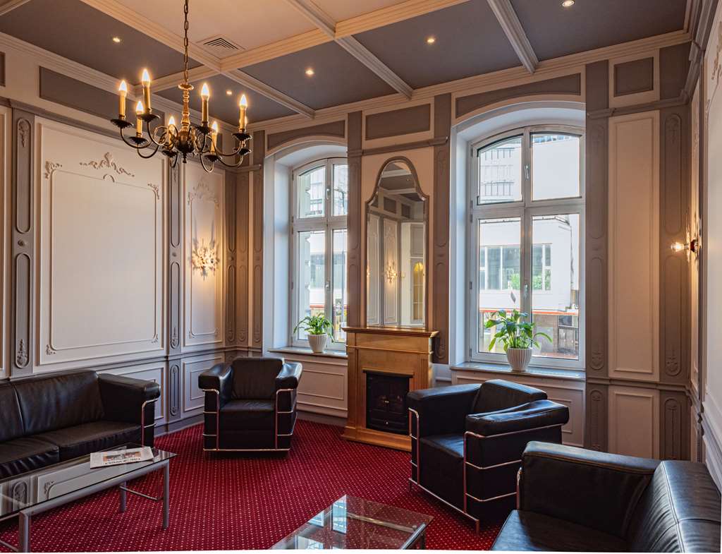 LOBBY AREA