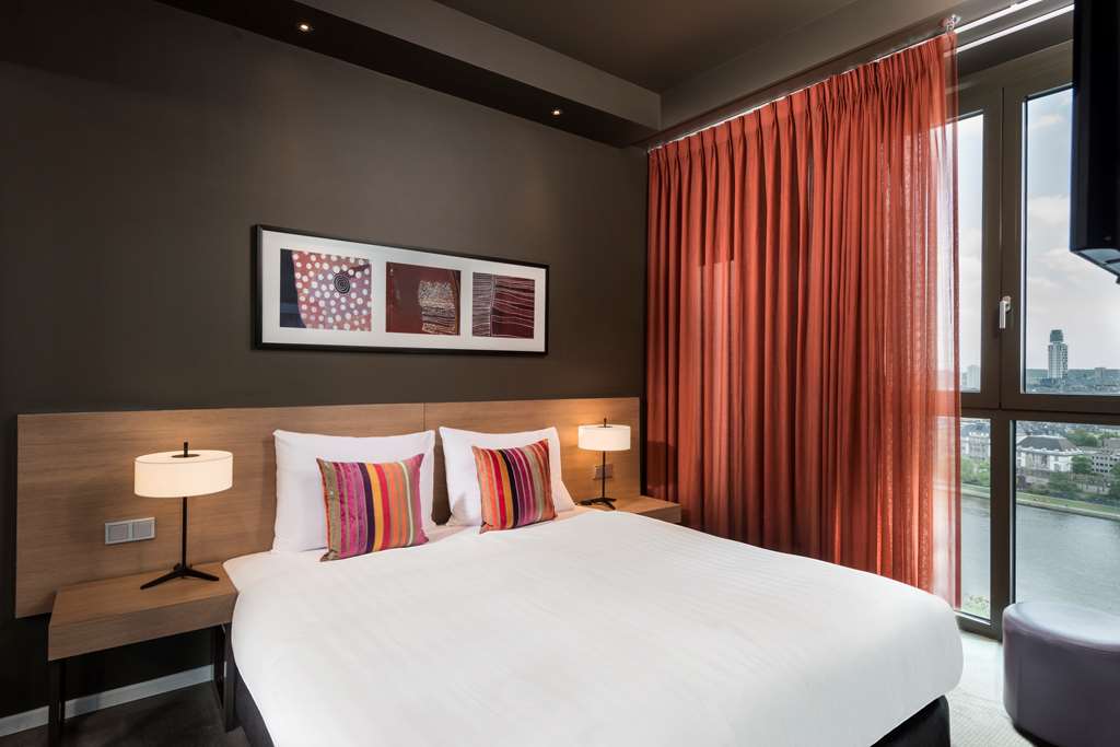 adina apartment hotel frankfurt neue oper penthouse suite bedroom