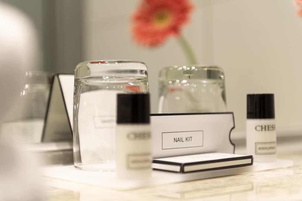 Bathroom amenities