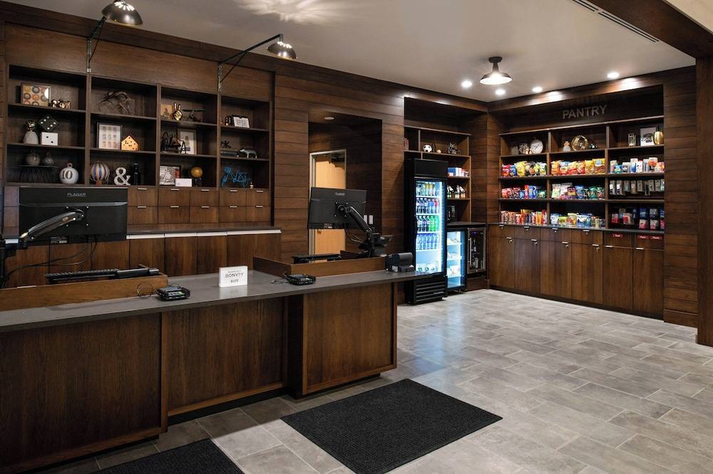 Four Points by Sheraton Kansas City Olathe - photo 3