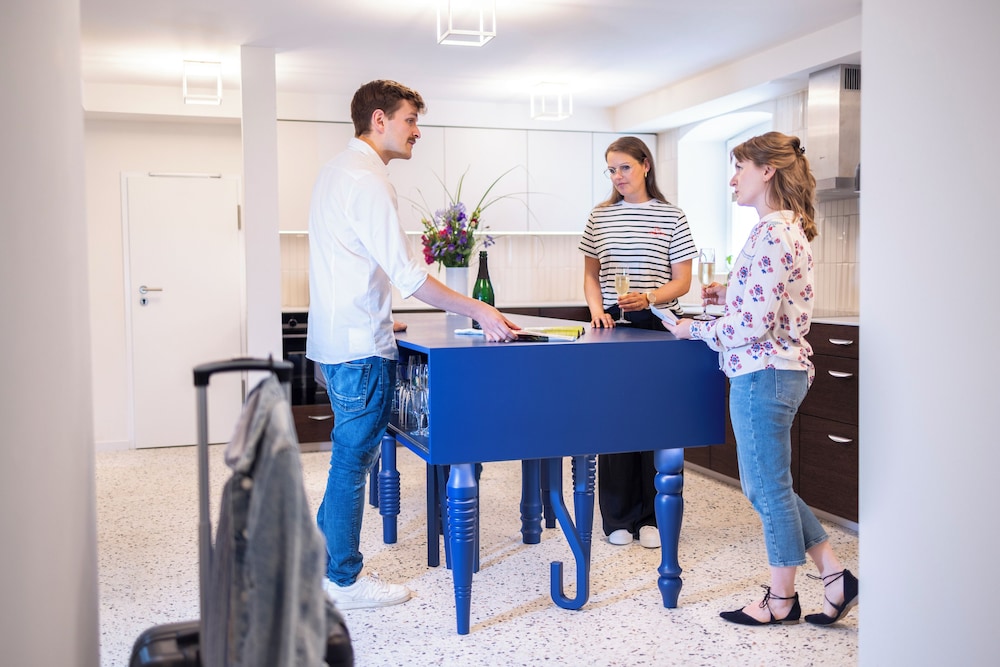 Concierge desk