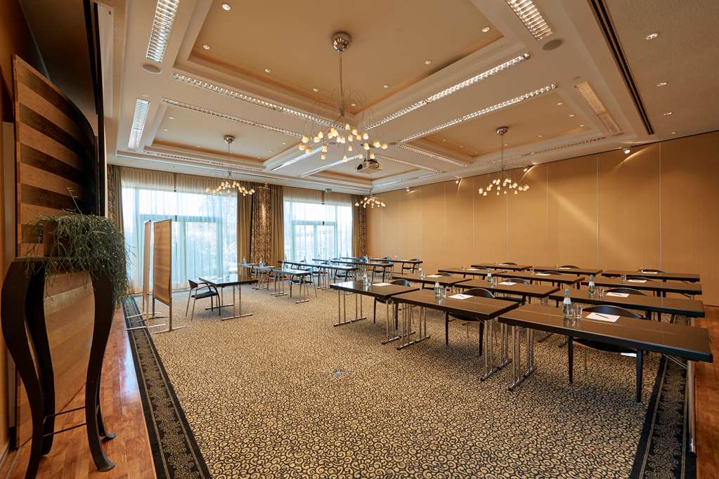 Conference-Room C - "Corona-Style" at Atrium Hotel Mainz