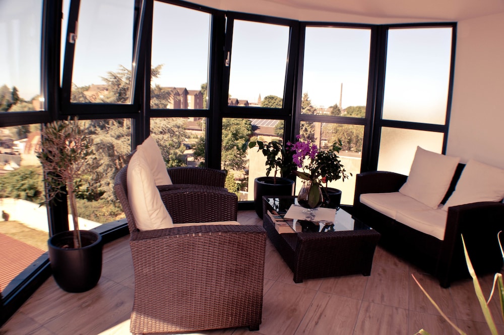 Lobby sitting area