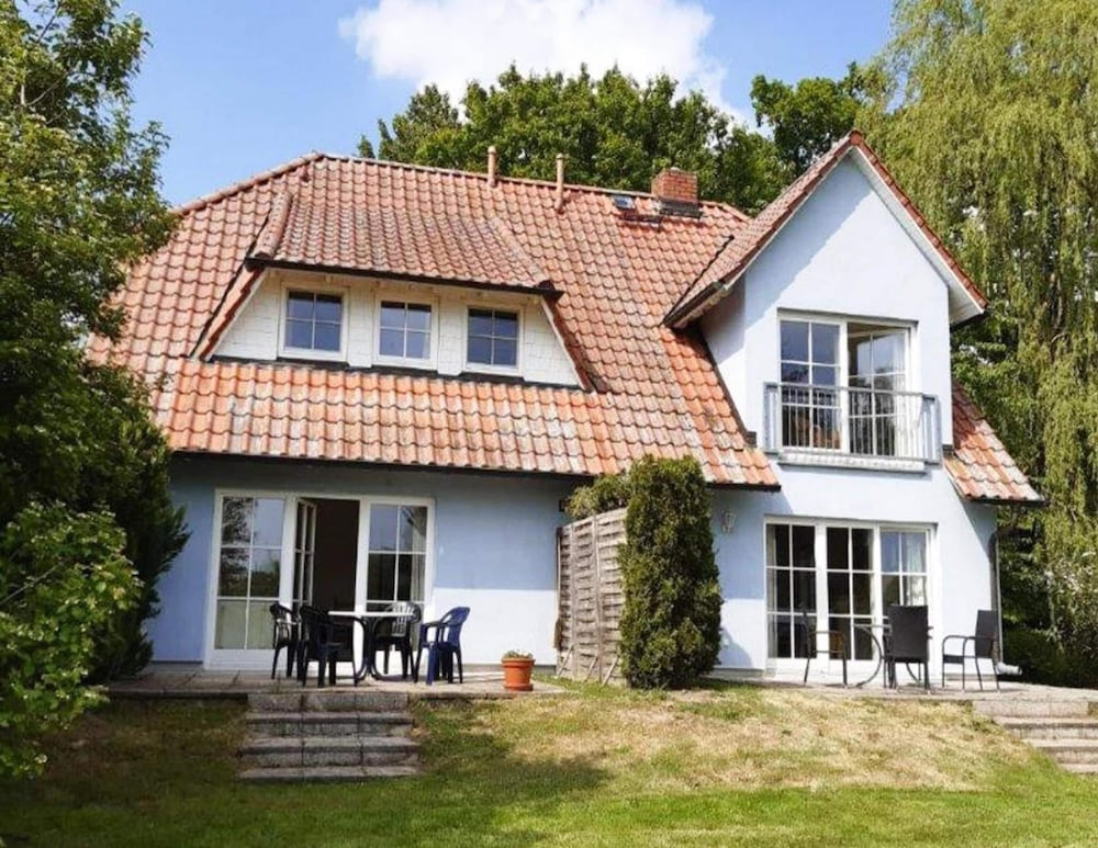 Ferienwohnungen Blaues Haus Putbus