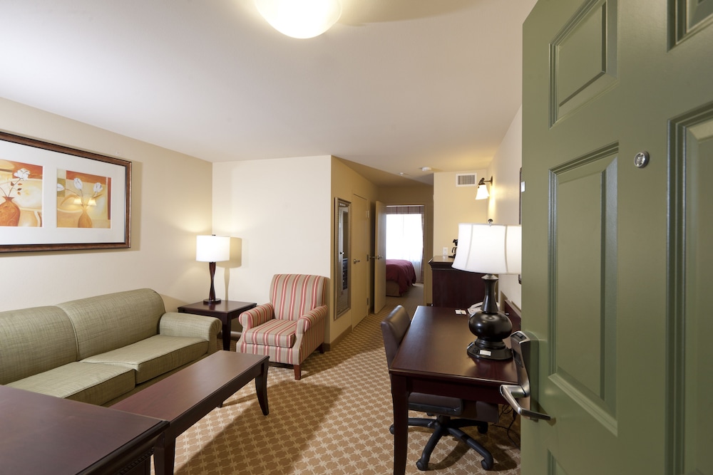 Holiday Inn & Suites Barstow an IHG Hotel - photo 5