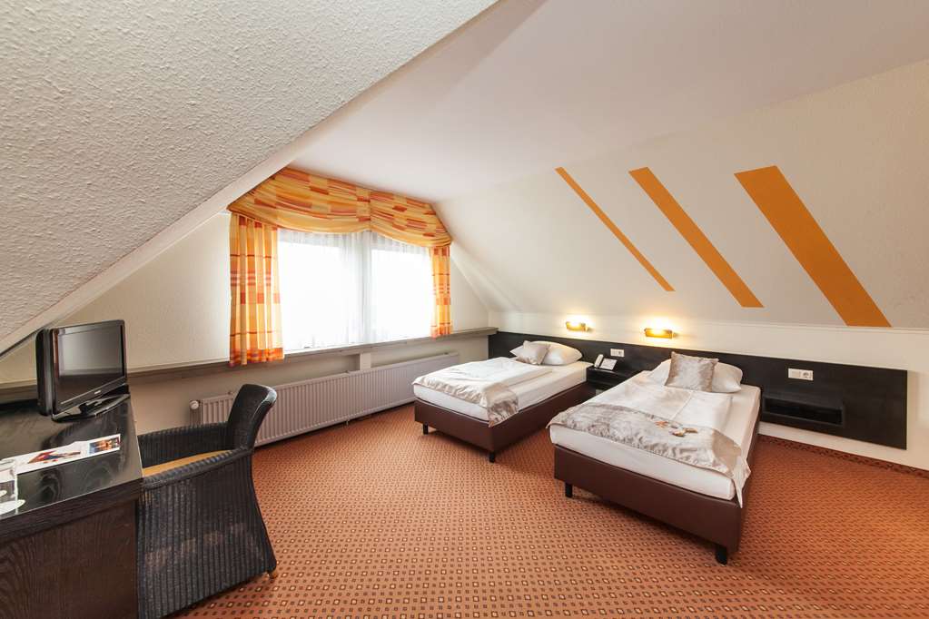 Standard double or twin bed room - Novum Hotel Strohgaeu Korntal