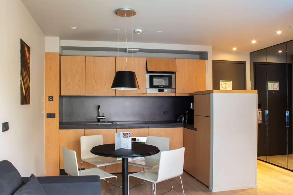 BedroomAPT kitchen