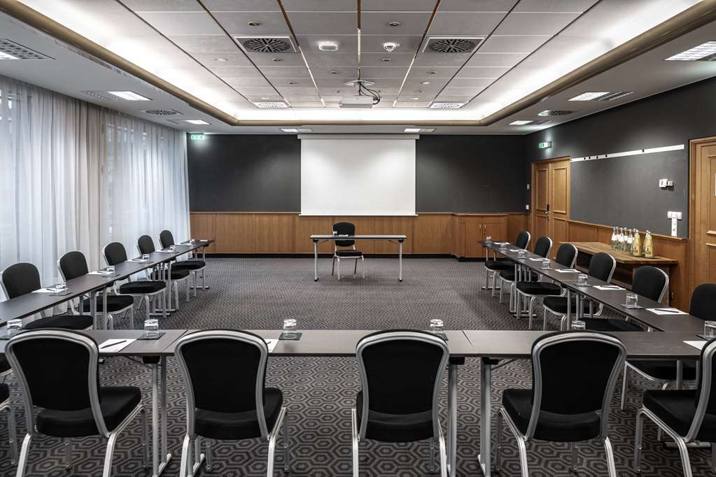 BWE Meeting room dpi