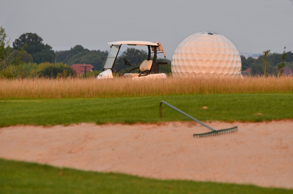 Golf cart