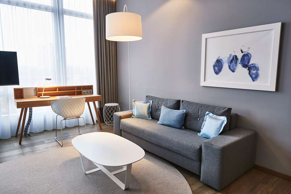 Steigenberger Hotel Muenchen/Munich, Germany - Guest Room