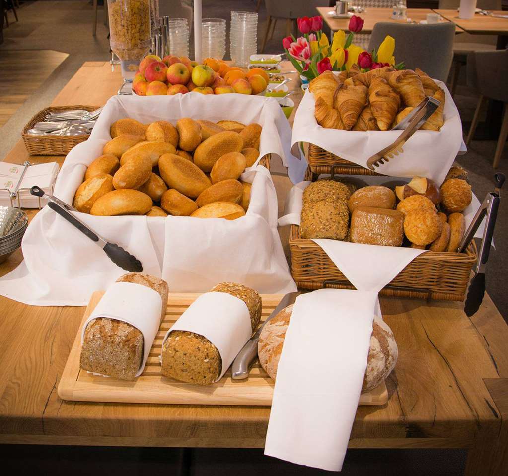 breakfast  hotel central hof