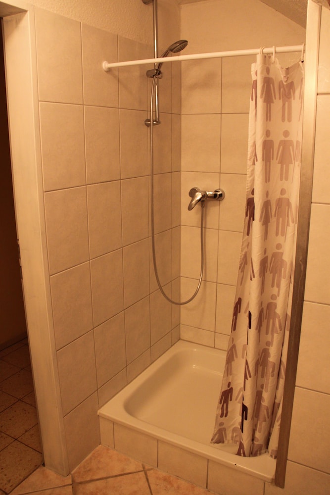 Bathroom shower