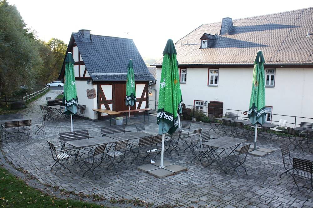 Sundeck