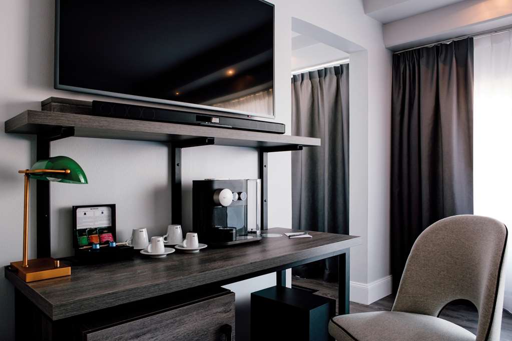 Guest room