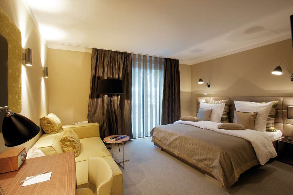 Room Large