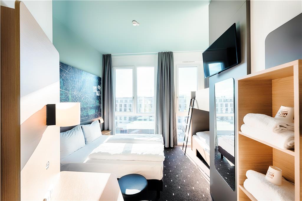 Guest room