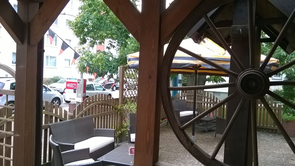 Sundeck