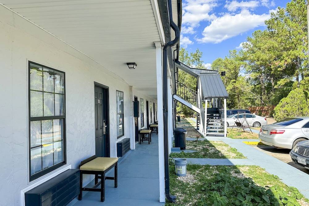 Paradise Inn By Oyo Hattiesburg North - photo 2