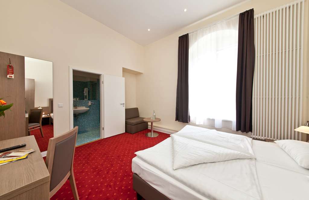 Triple room_Novum Hotel am Holstenwall Hamburg
