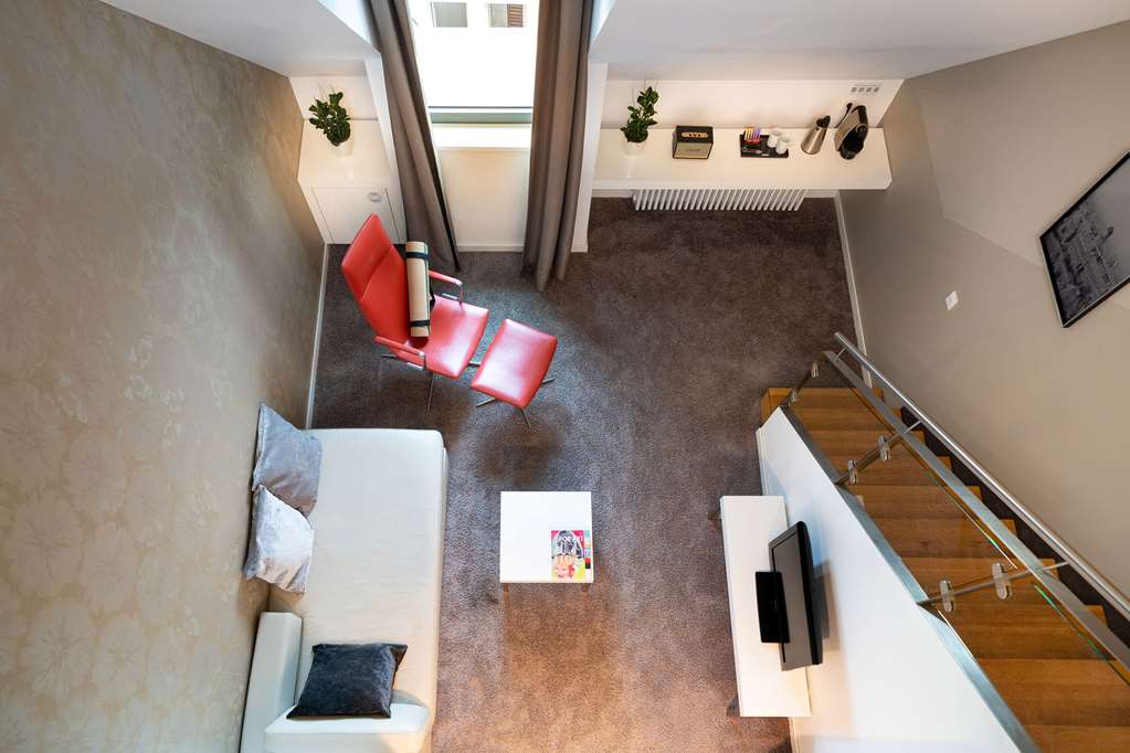 Guest room