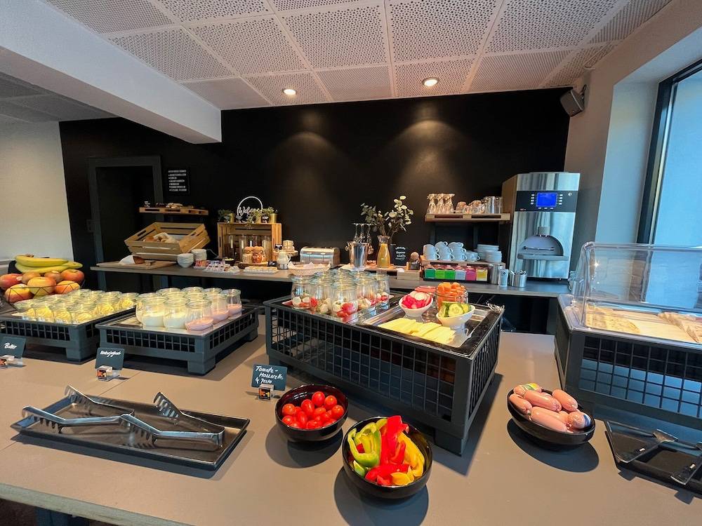 Breakfast buffet