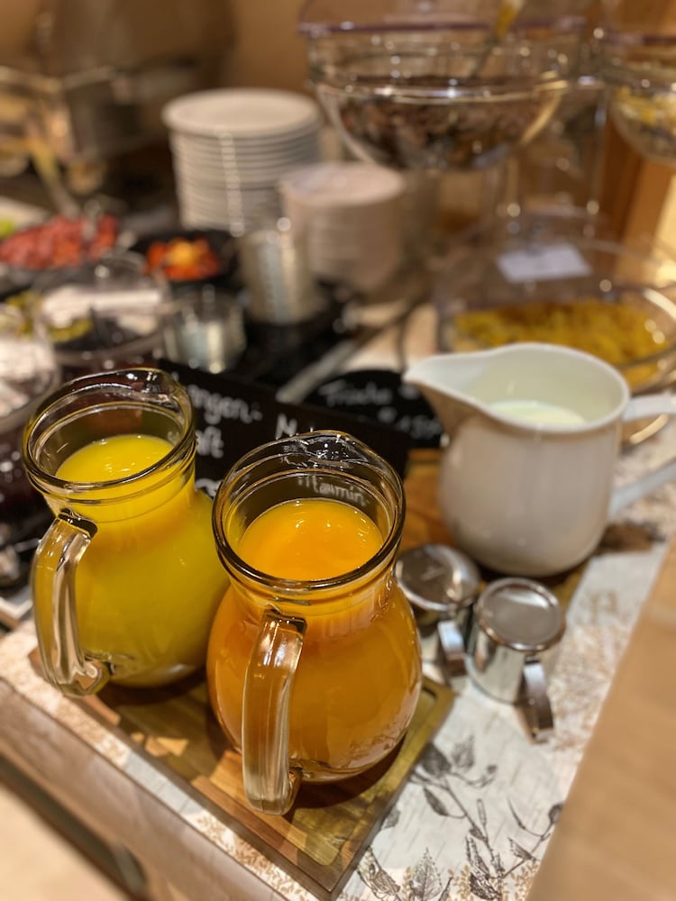 Breakfast buffet